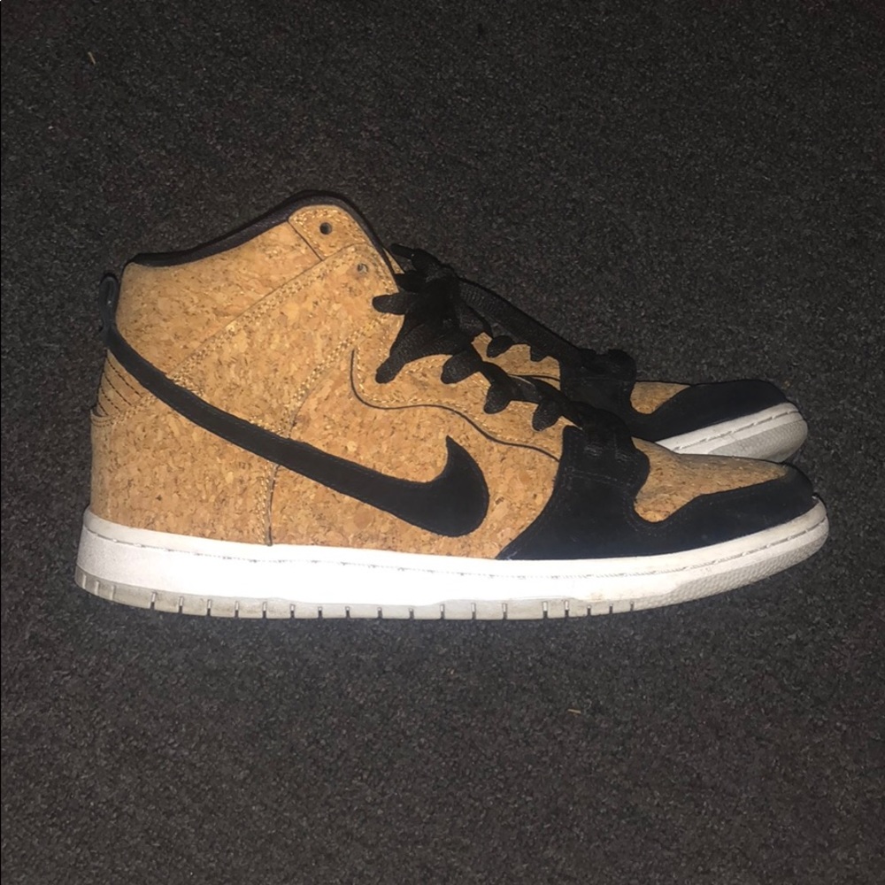 Nike cork sbs